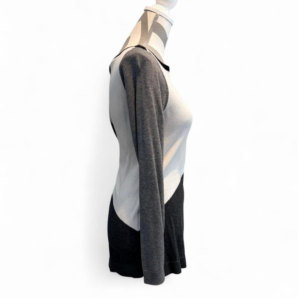 WHBM Color Block Sweater - Picture 2 of 5